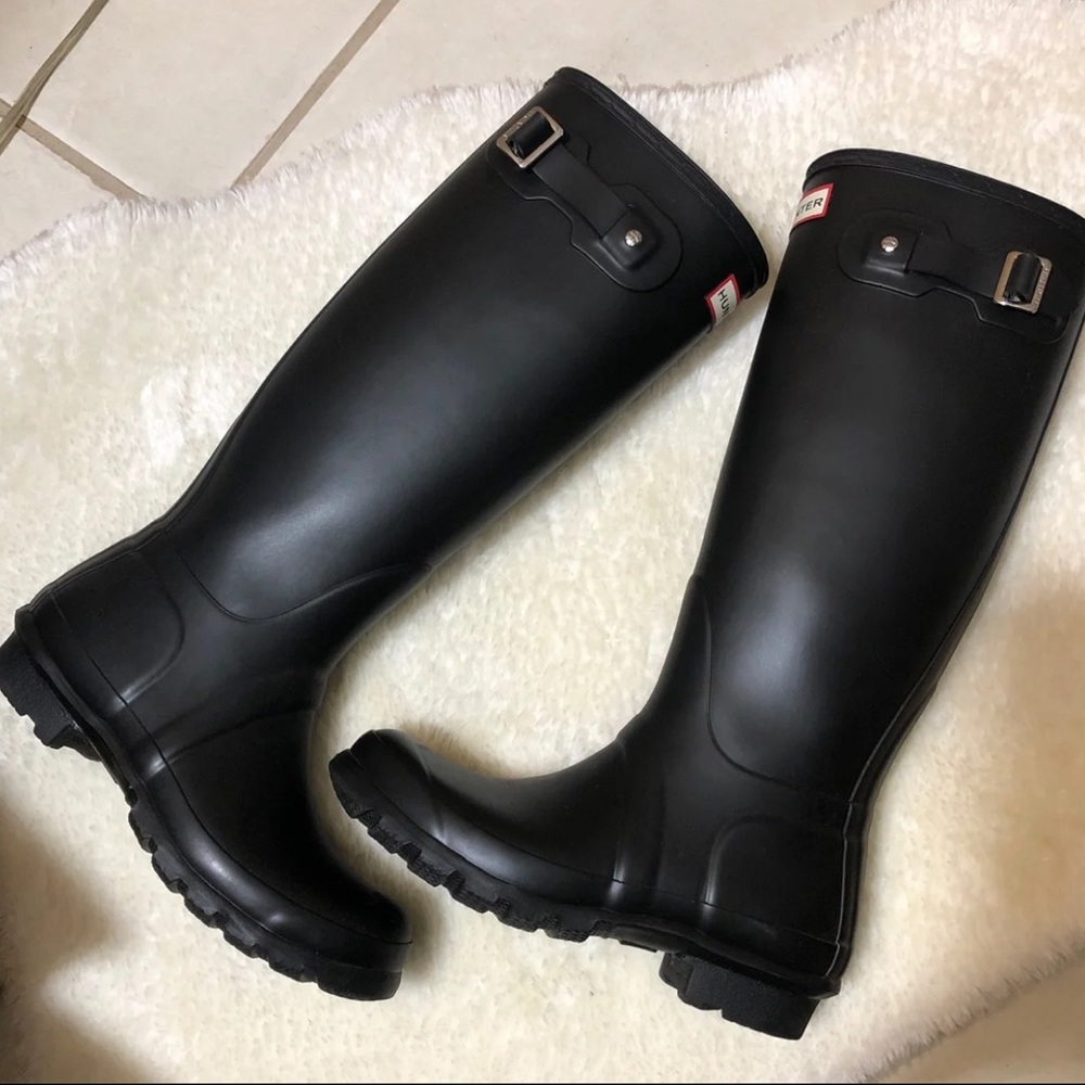 ‼️SALE‼️ Hunter Rain boots ☔️ - Picture 3 of 13